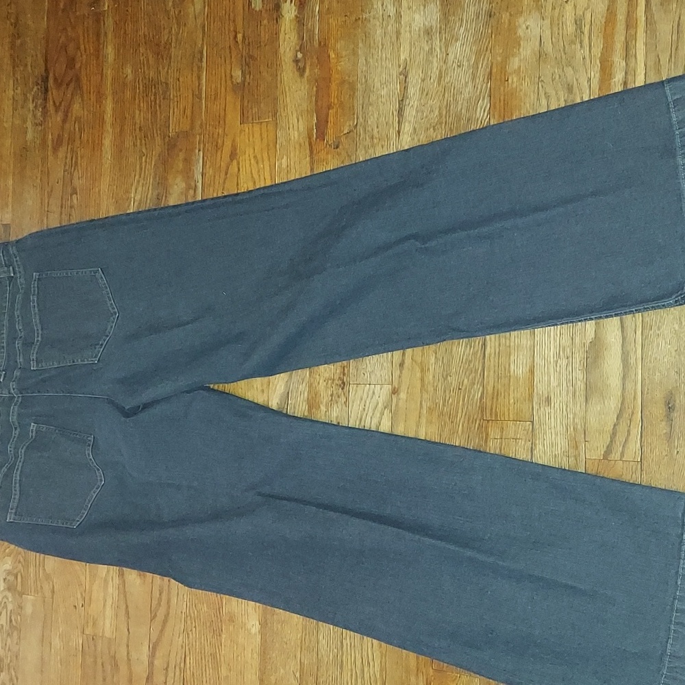 Eileen Fisher Lightweight M Straight Leg Jeans, Light Rinse, Double Button Waist - Picture 6 of 6